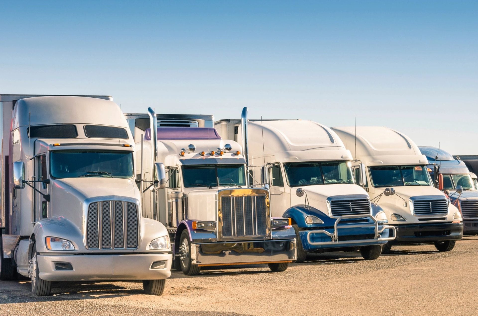 Semi trucks that have been in a commercial vehicle accident in Metairie, LA